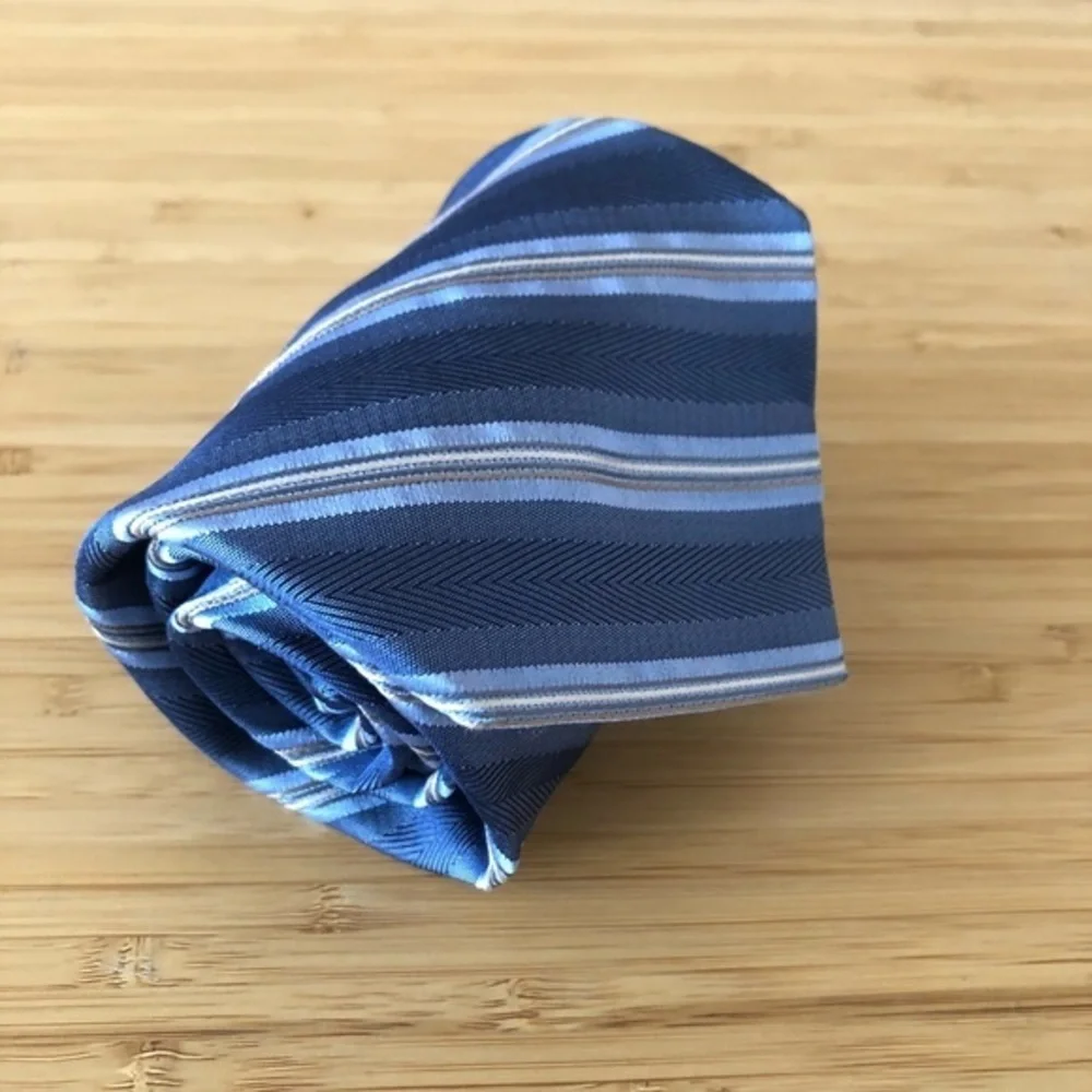 Calvin Klein Silk Tie In Stripes Of Blue Hues!
